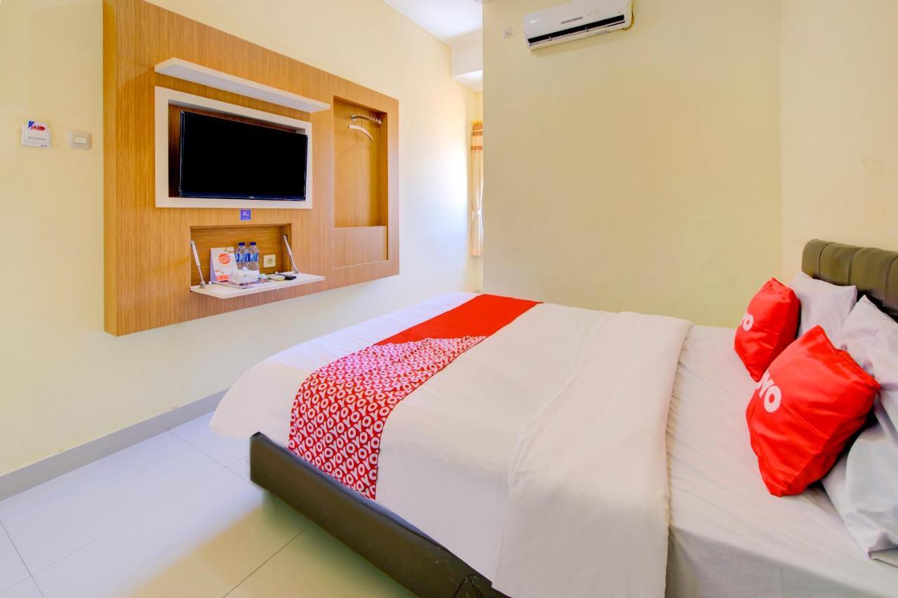 Oyo 3791 Hotel Kja Теґал Екстер'єр фото