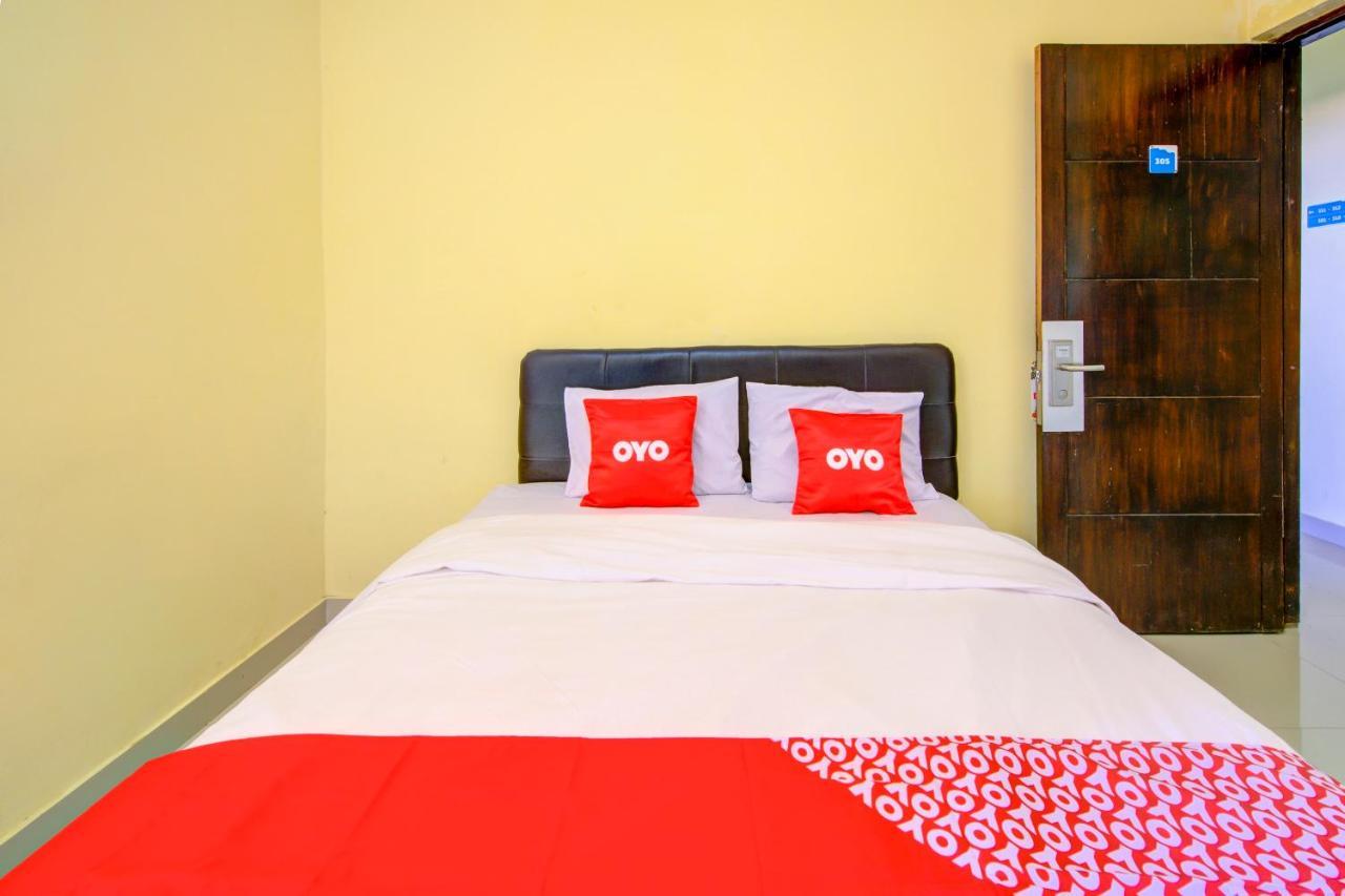 Oyo 3791 Hotel Kja Теґал Екстер'єр фото